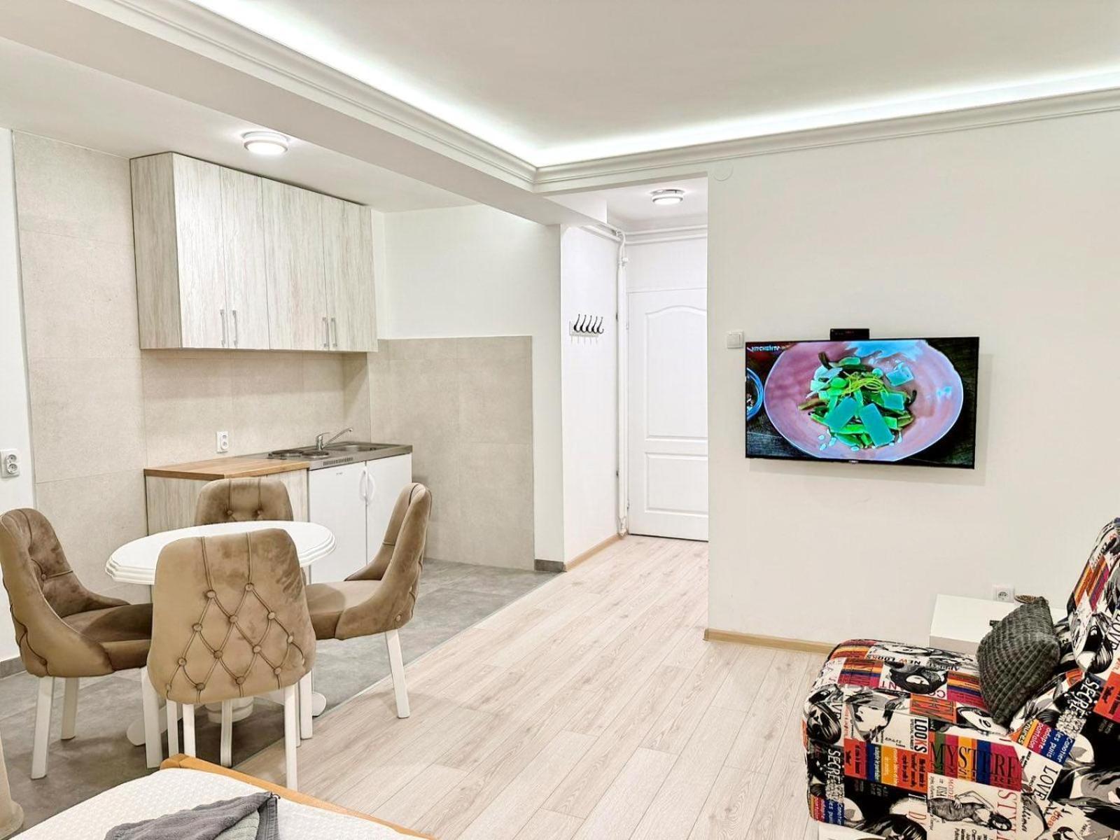Modern Central Apartments Renovated Belgrado Exterior foto